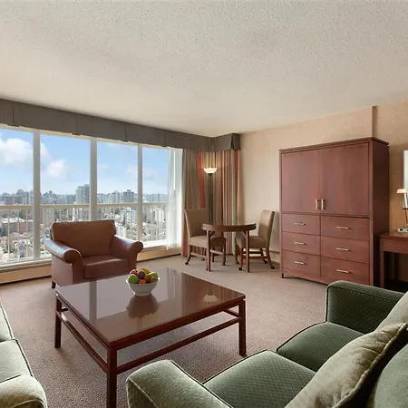 Coast Plaza Hotel And Suites-2