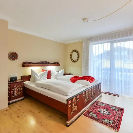 Ferienhotel Hahn Garni-3