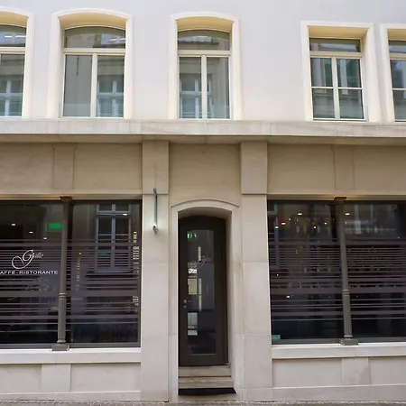 Guillaume Suites-2