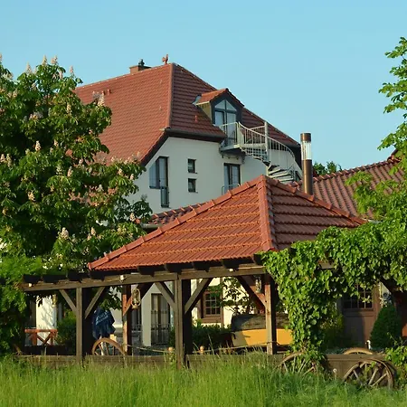 Hotel 3 Linden-2