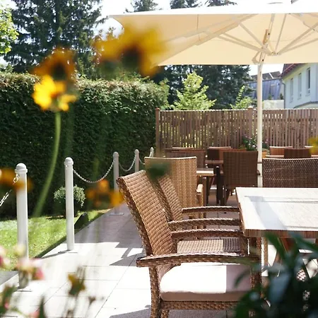 Hotel Am Ostpark-3