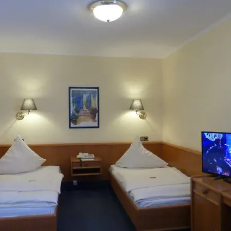 Central Hotel-2