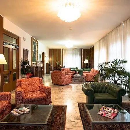 Hotel Roma-3