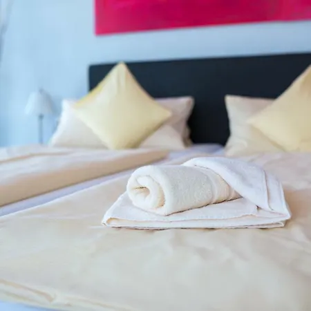 Europa Hotel Garni Free Parking-3