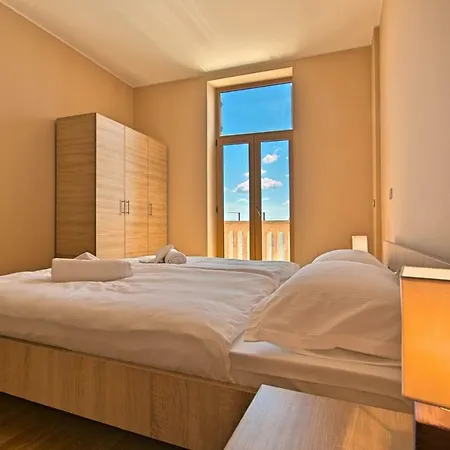 Rotonda Inn Novigrad-3