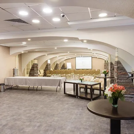 Premier Hotel Lybid-2