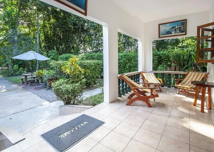 Tannette Villa