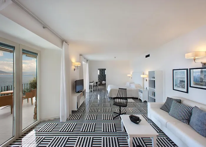 Hotel mit Pool: Hotel Bristol