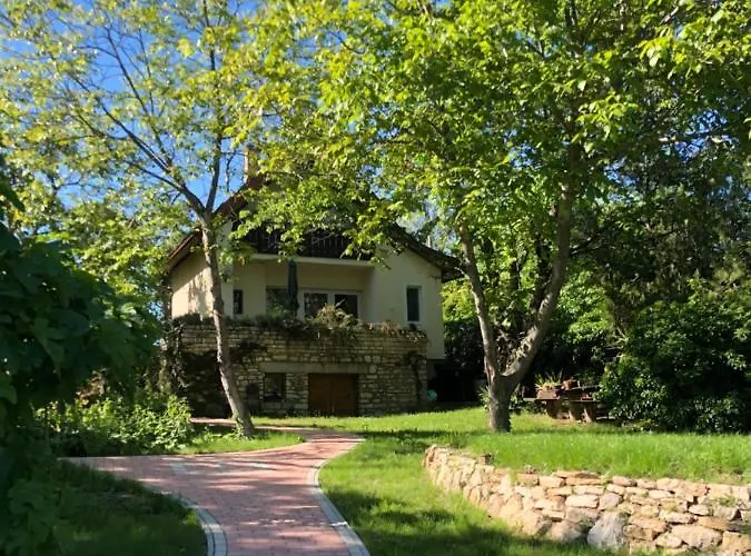 Private Villa: Kisfaludy Nyaralo
