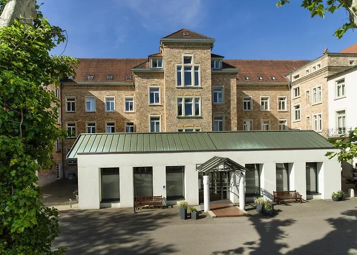 Hotel Am Bildungshaus St. Bernhard - Wohnen Und Tagen