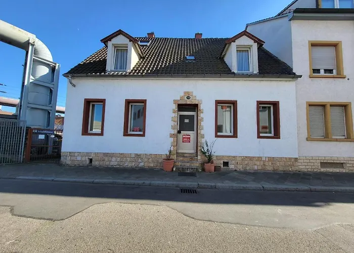 Gästehaus: Pension Haus Baron 1 Neckarau