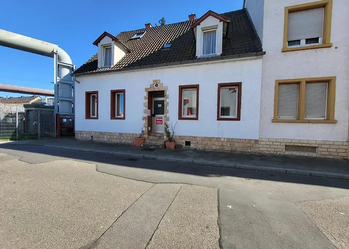 Gästehaus: Pension Haus Baron 1 Neckarau