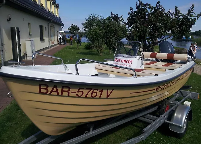 B&B: Bootshaus Neustrelitz