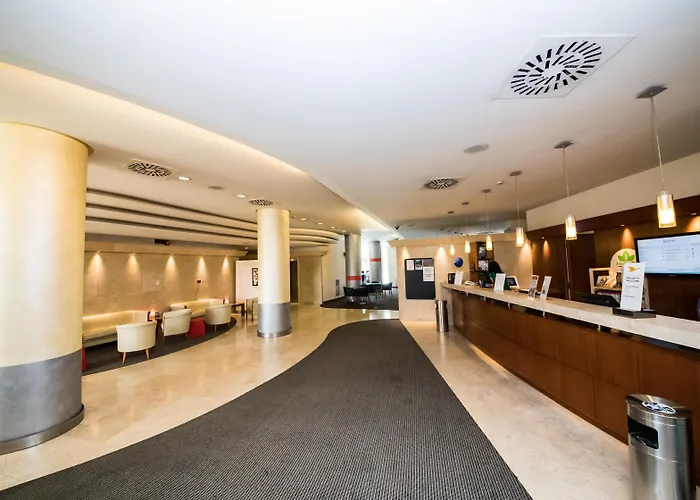  Novotel Roma Est