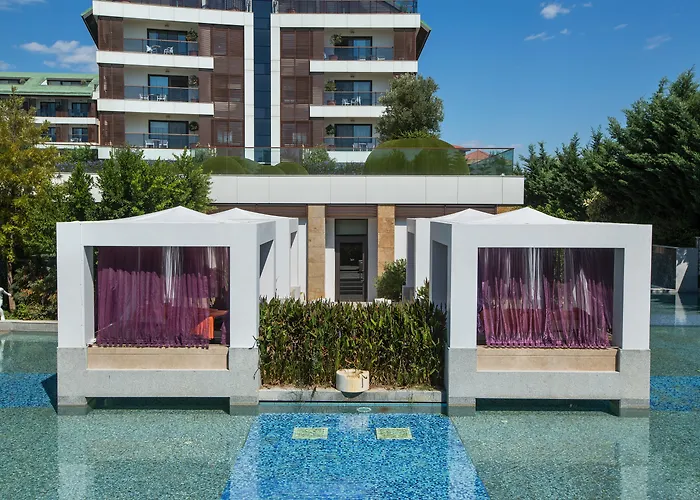 Romantisches Hotel: Blue Side Only Adult 16