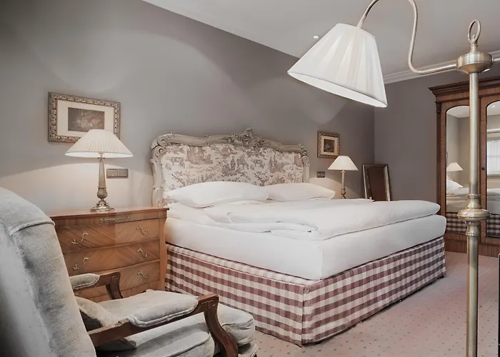 Golf Hotel: Schlosshotel Berlin by Patrick Hellmann