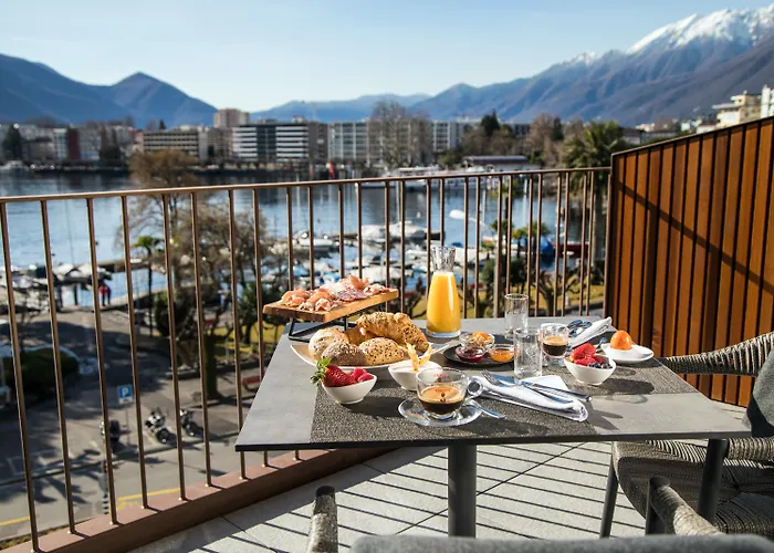 Hotel Lago Maggiore - Welcome!