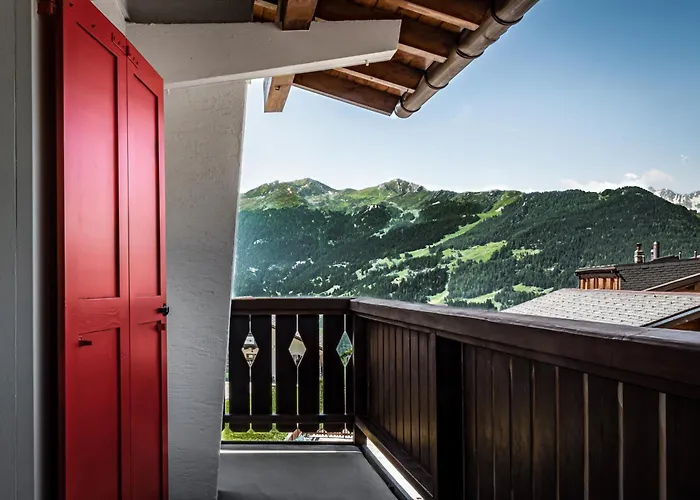 Resort: Experimental Chalet