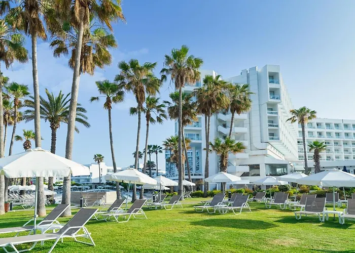  Leonardo Plaza Cypria Maris Beach & Spa (Adults Only)