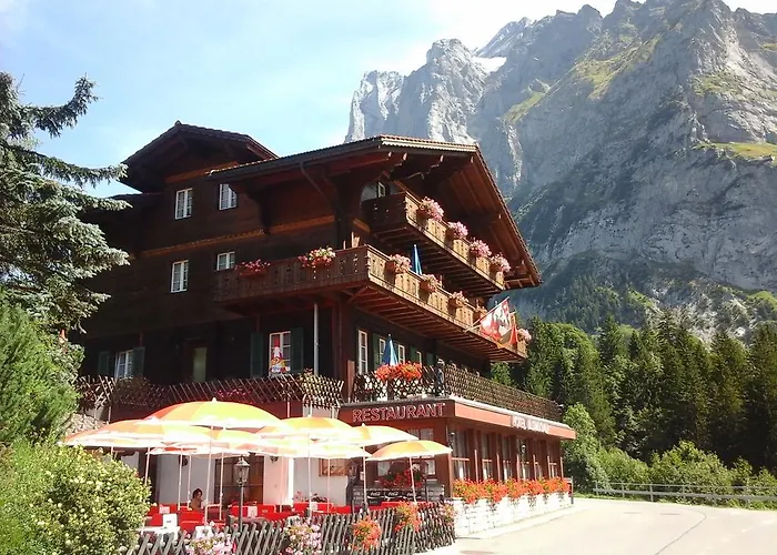 Günstiges Hotel: Hotel Bluemlisalp