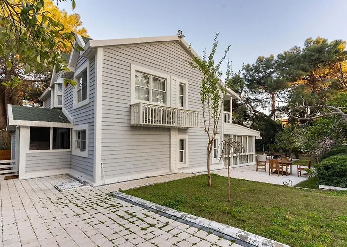 Very Special 6 Bdr Great For Family Reunions