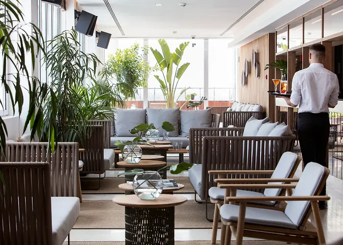 4-Sterne-Hotel: Me Madrid Reina Victoria By Melia