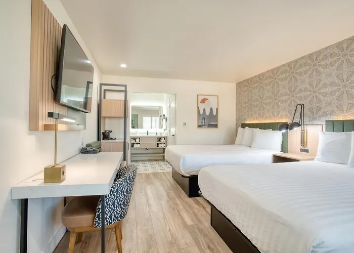 Motels La Casa Inn