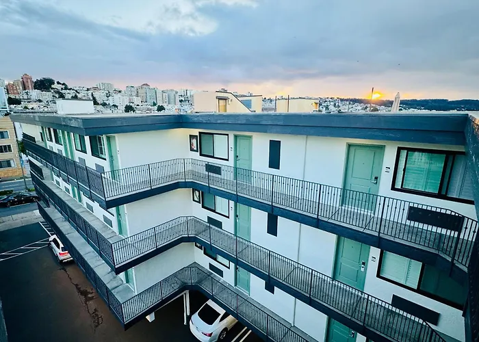 Motels La Casa Inn