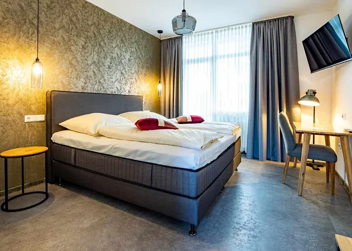 Günstiges Hotel: Hotel Eydt Kirchheim