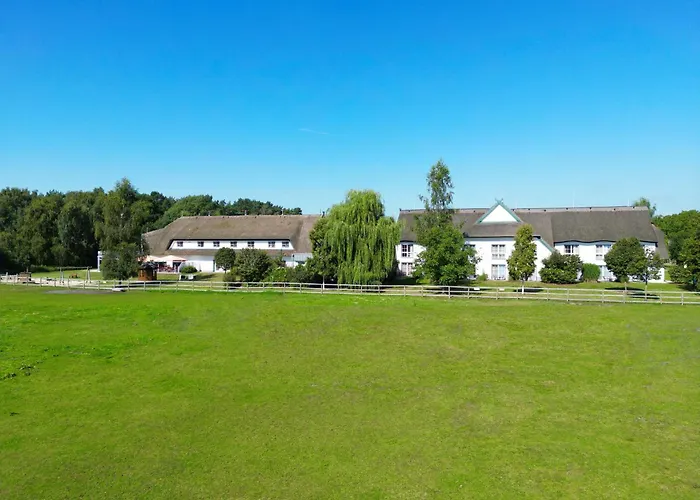 Günstiges Hotel: Friesenhof Hotel-Restaurant-Reitanlage