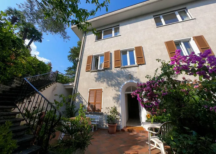 Hotel Am Easy Stay By La Perla