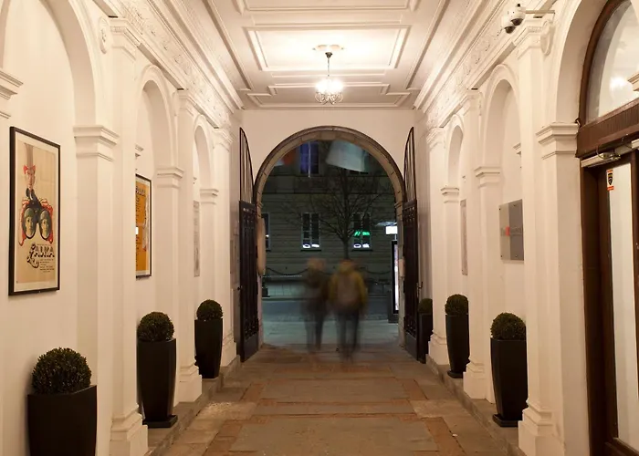 4 Sterne Hotels Tiffi Old Town