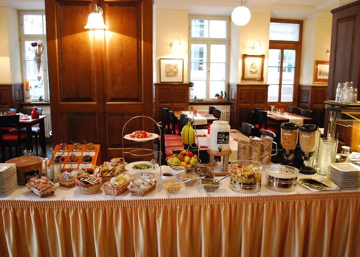 Hotel Goldener Falke