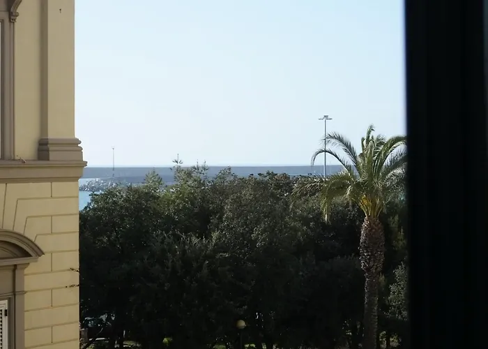  La Finestra Sul Mare B&B