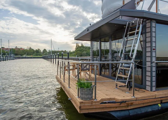 Hotel mit Hund Hausboot Seeadler