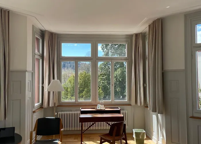 Hotel mit Hund Militärkantine