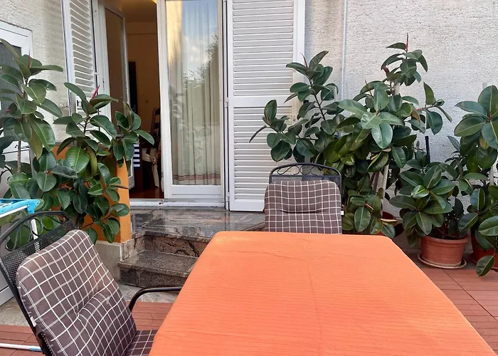 Ana Guest House