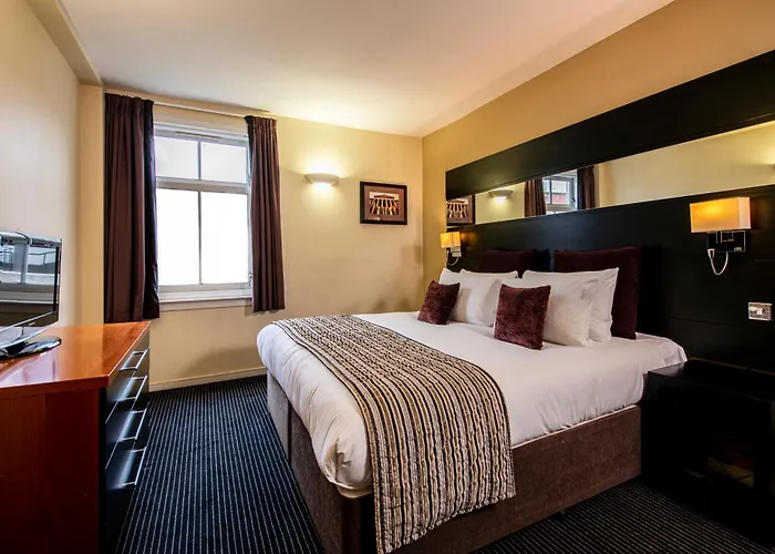 Fraser Suites