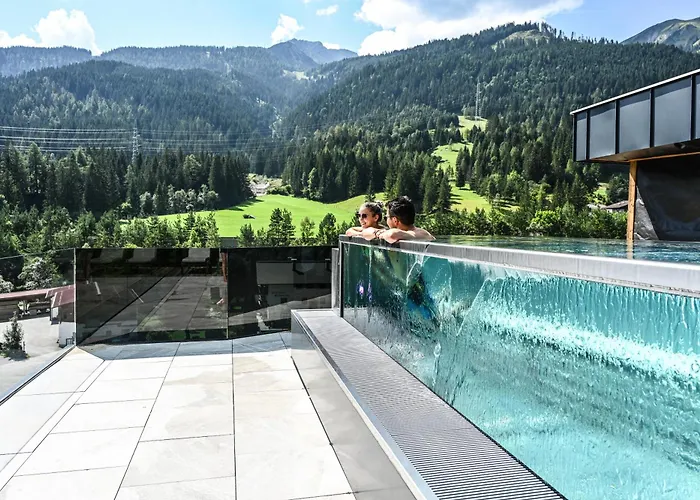 Ping Pong Hotel: Hotel Lärchenhof