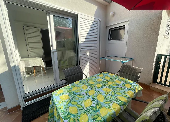 Ana Guest House
