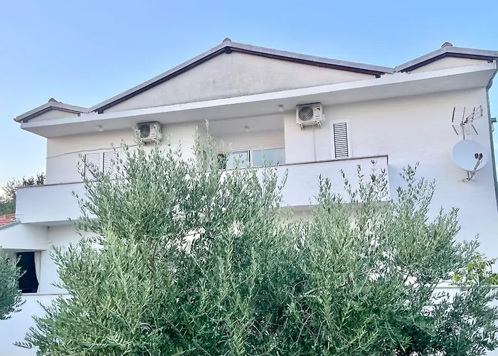 Ana Guest House