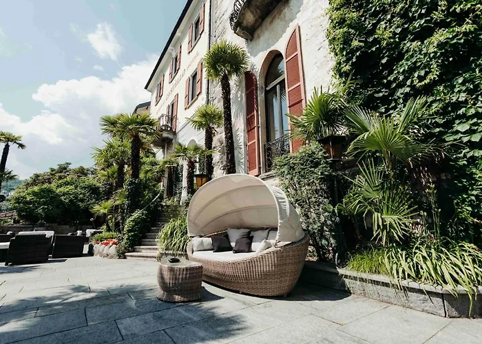 Romantik Castello Seeschloss
