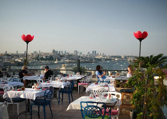 4-Sterne-Hotel: Raymond Hotel Old City