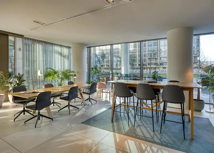 PREMIER SUITES