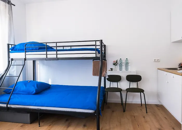 Hostel Maru Living C9