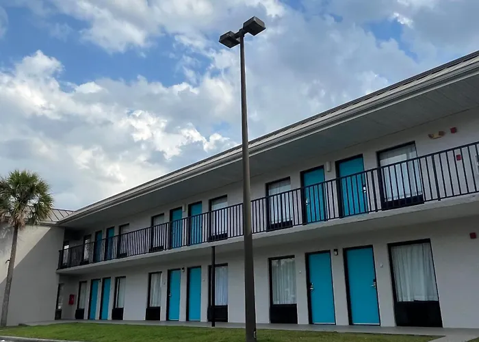 Strandhotel: Clarion Inn & Suites Kissimmee-Lake Buena Vista South