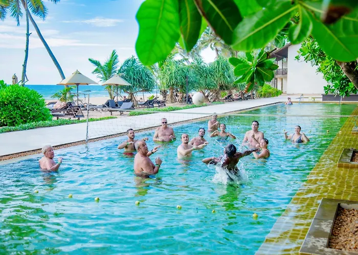 Jacuzzi-Hotel: Pandanus Beach Resort&Spa