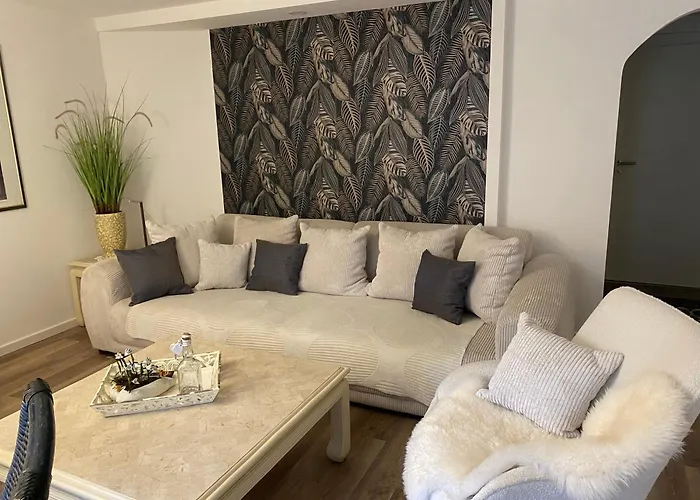 Ferienvermietung: Ferienwohnung Lea