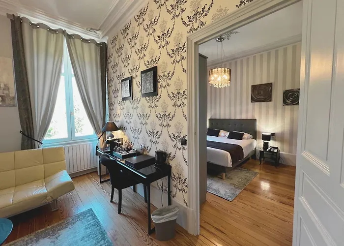 4-Sterne-Hotel: Chateau De Challanges