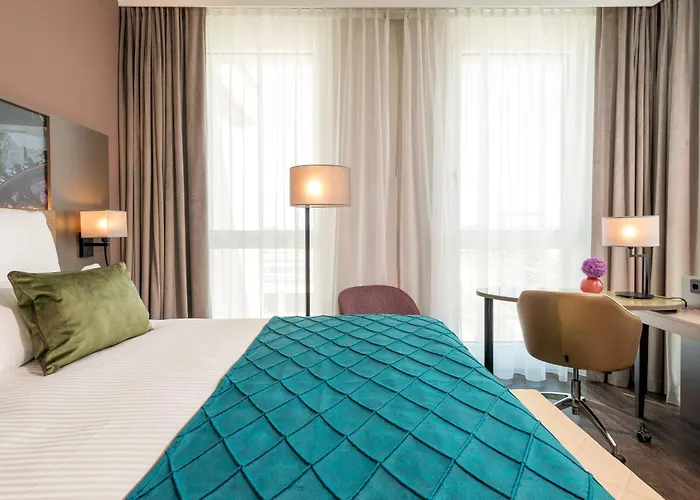 Hotel nahe Flughafen: Leonardo Royal Hotel Nürnberg